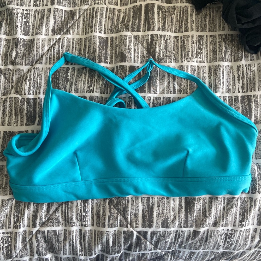 Alo airlift intrigue bra aqua